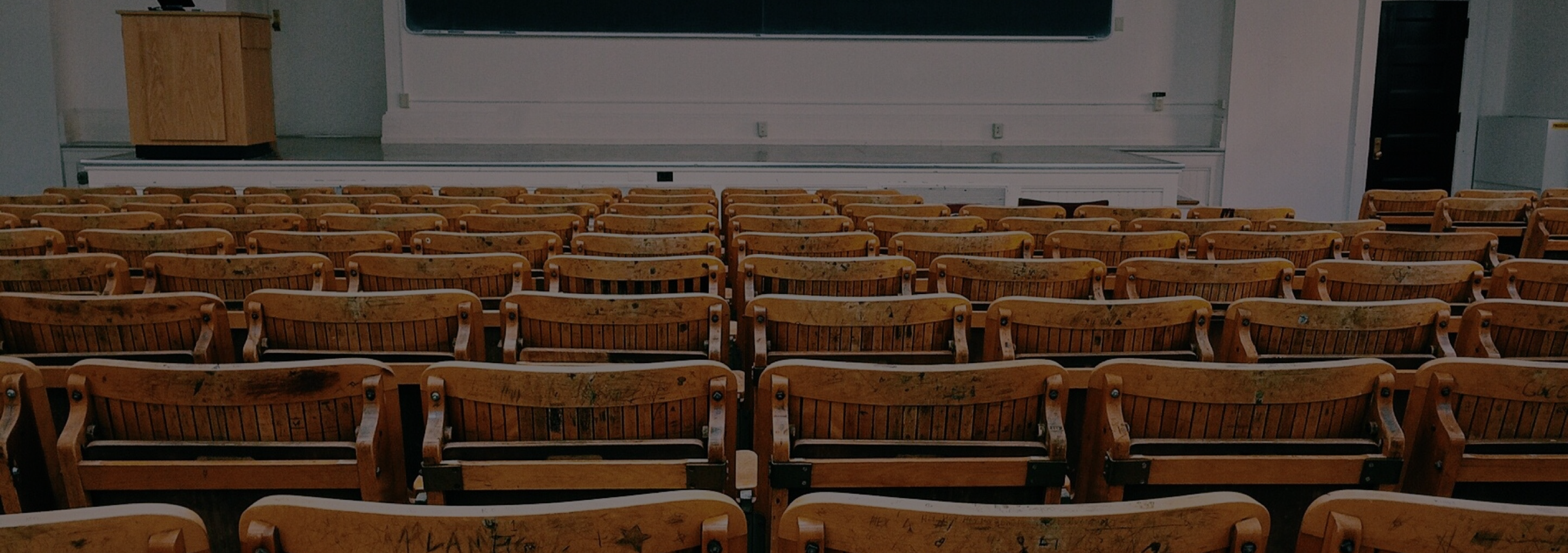 一家专业的出国留学及移民公司