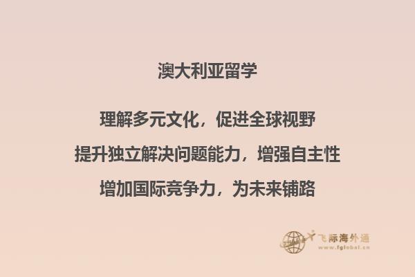 小女孩拿书